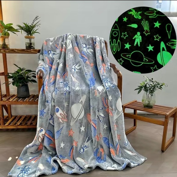 Other - NIP Soft Glow In The Dark Astronaut/Space Blanket